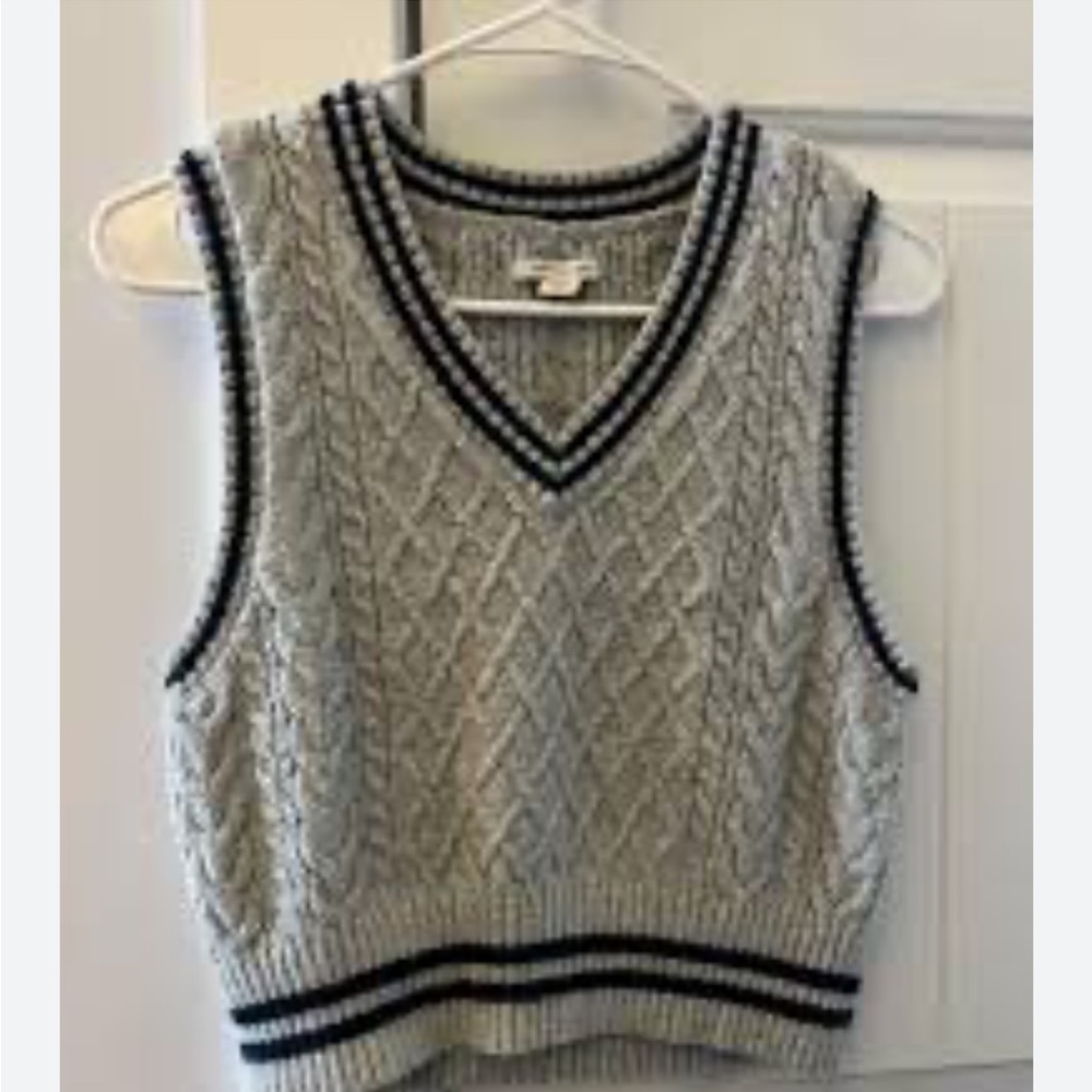 American Eagle Gray Cable Knit Sweater Vest Blue Trim Schoolgirl Preppy Sm - Picture 7 of 8